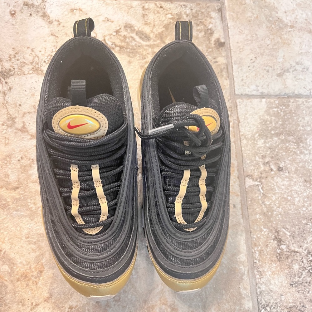 Air max 97, size U.S. 5, barely worn. Ready to ship
